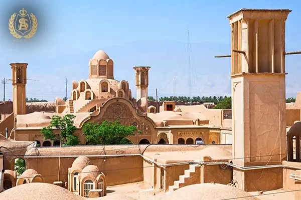 بهترین زمان سفر به کاشان 5 مزایای سفر به کاشان در خارج از فصل گردشگری :