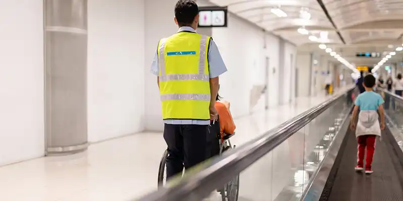 امکانات فرودگاه مهرآباد برای معلولین